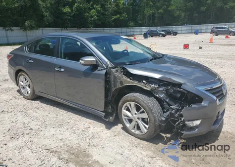 2015 Nissan Altima 2.5 из США, поврежденный, VIN 1N4AL3AP9FN407101